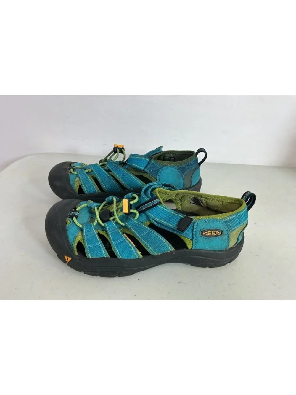 Keen Seacamp Sandals Closed Toe Big Kids Size 5